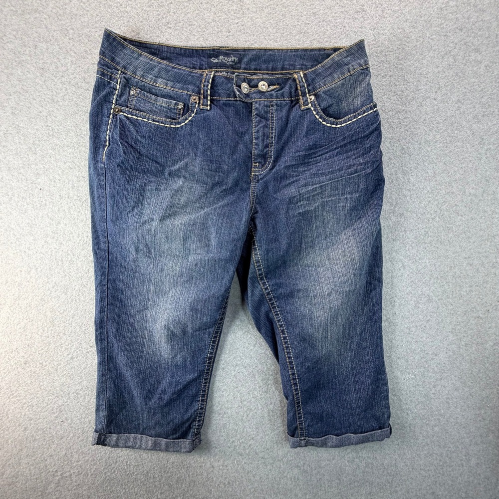 Royalty by YMI Womens Size 14 Blue Capri Jeans Embroidered Cuffed Mid Rise Slim
